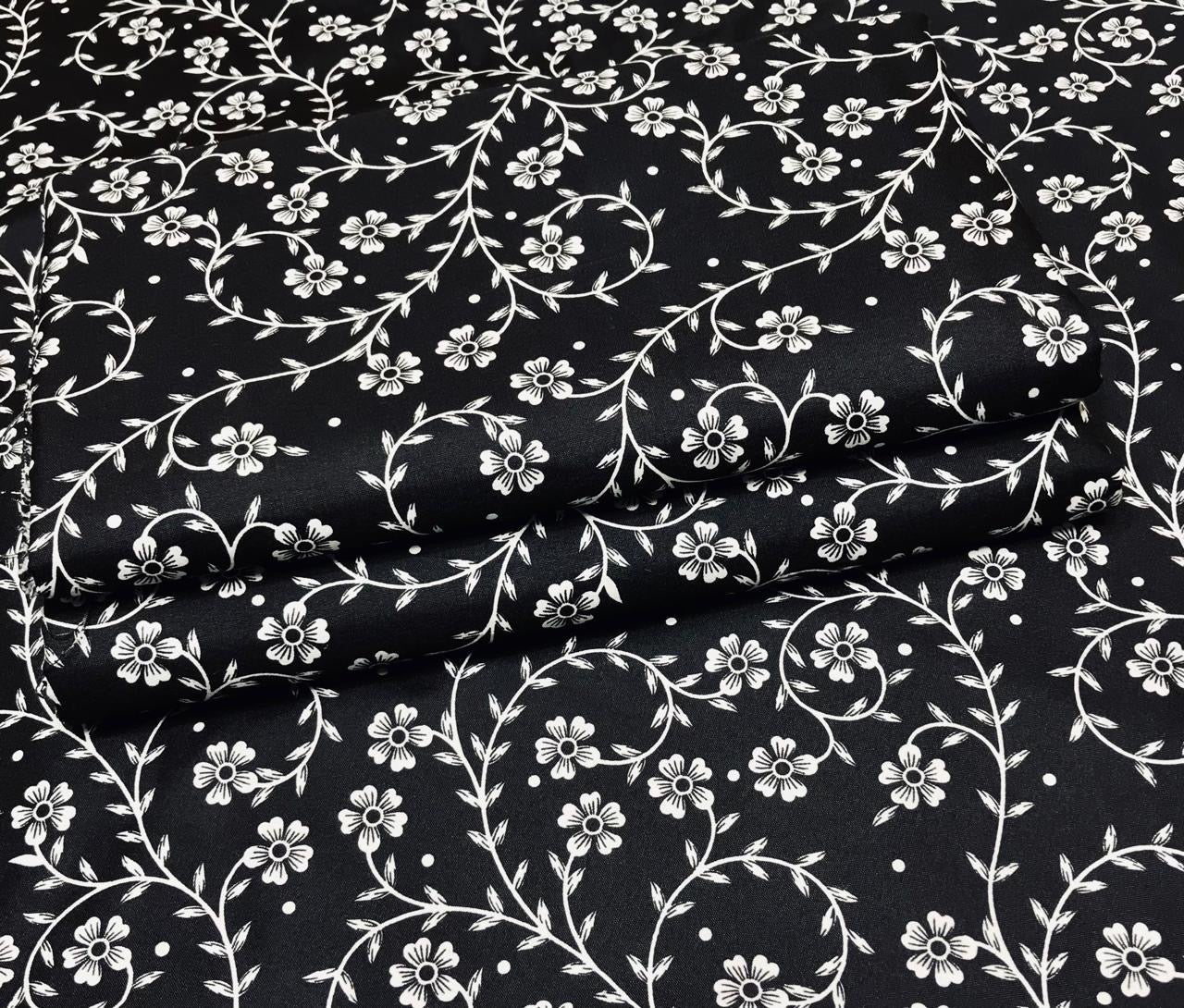 2025-FLORAL PRINTS 2PC KHADDAR Wear