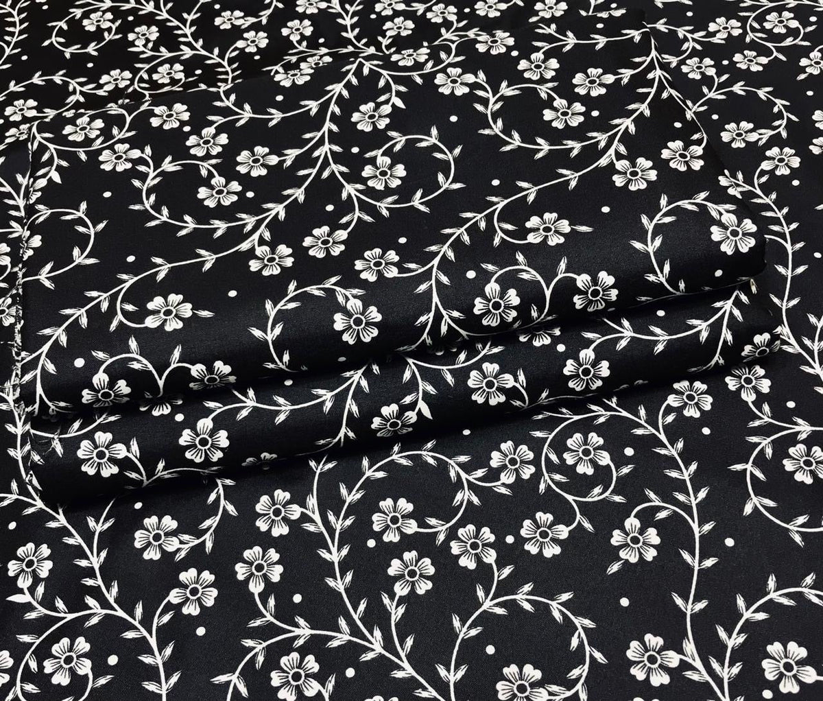 2025-FLORAL PRINTS 2PC KHADDAR Wear